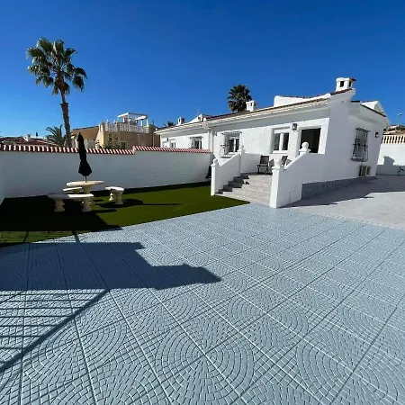 Holiday home Linda Casita