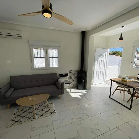 Сasa de vacaciones Linda Casita *